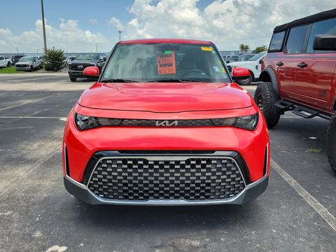 Used 2023 Kia Soul EX FWD image 2