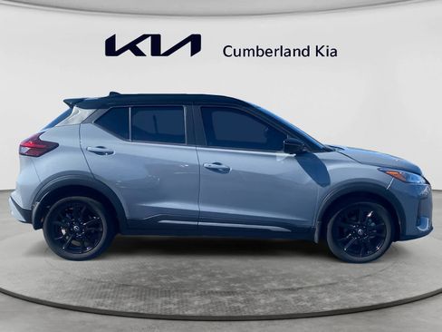 Used 2024 Nissan Kicks SR w/ SR Premium Package FWD image 6