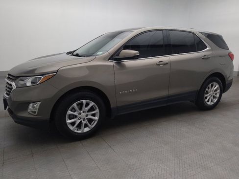 Used 2019 Chevrolet Equinox LT image 2