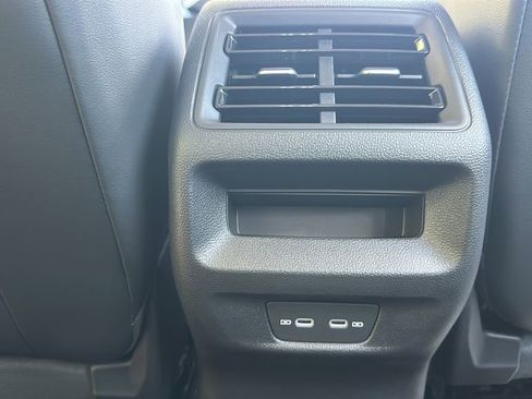 New 2026 Volkswagen Tiguan SE image 36