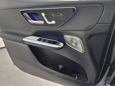 New 2026 Mercedes-Benz GLC 300 image 16