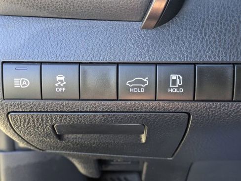 Used 2024 Toyota Camry SE image 21