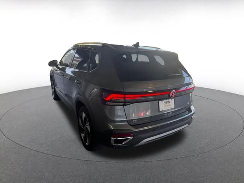 Used 2025 Volkswagen Taos SE image 15