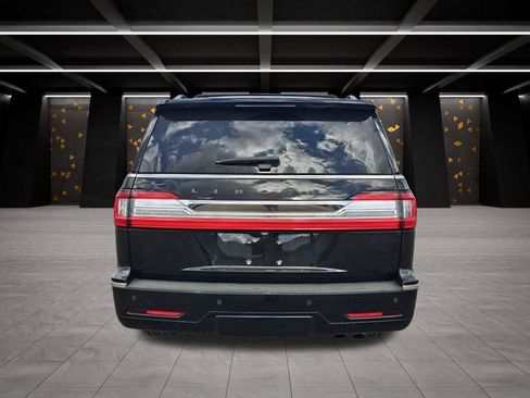 Used 2020 Lincoln Navigator Black Label w/ Cargo Convenience Package image 5