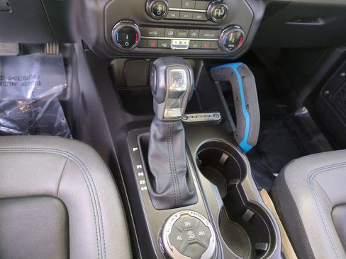 Used 2022 Ford Bronco Black Diamond image 25