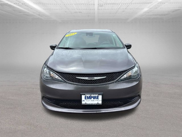 Used 2023 Chrysler Voyager LX FWD image 10