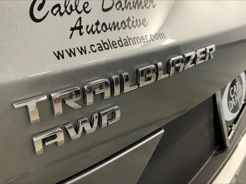 Used 2025 Chevrolet TrailBlazer LT AWD/4WD image 8
