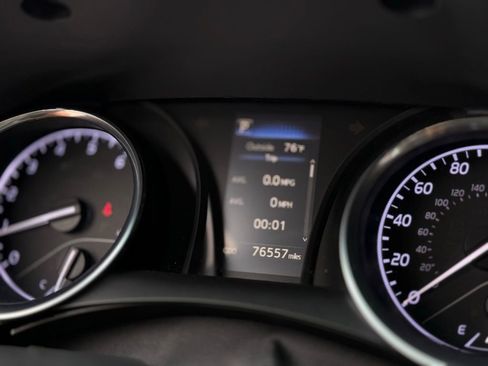 Used 2018 Toyota Camry LE image 22