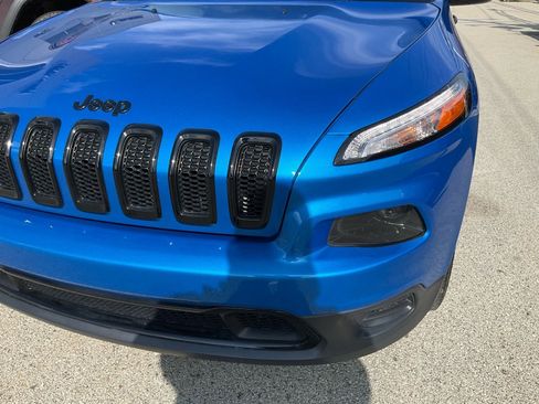 Used 2017 Jeep Cherokee Altitude image 20