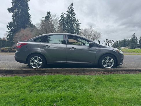 Used 2014 Ford Focus SE image 6