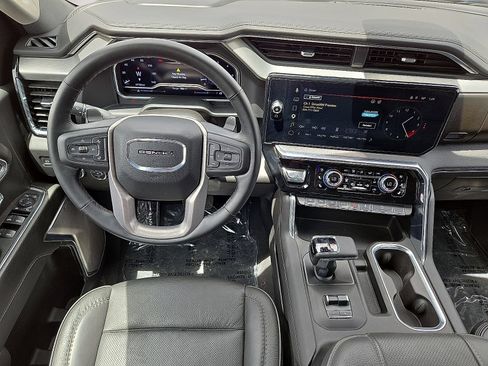 Used 2025 GMC Sierra 1500 Denali w/ Technology Package AWD/4WD image 19