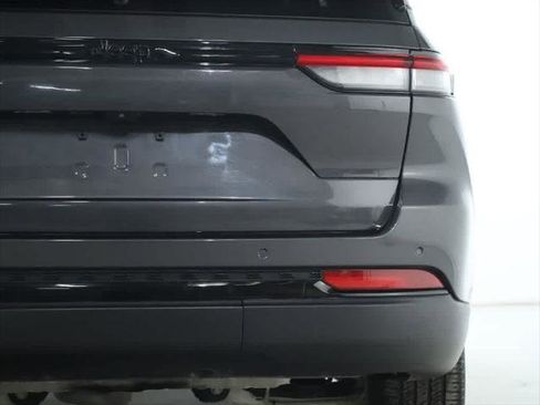 Certified 2024 Jeep Grand Cherokee Altitude image 44