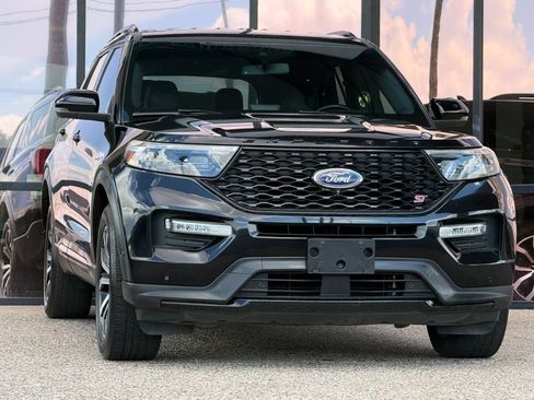 Used 2020 Ford Explorer ST w/ Premium Technology Package AWD/4WD image 18
