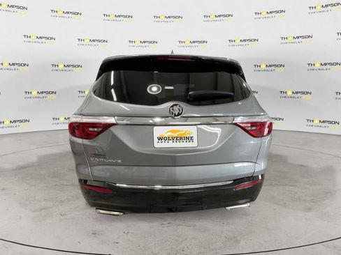 Used 2023 Buick Enclave Essence AWD/4WD image 3
