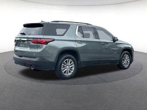Used 2022 Chevrolet Traverse LT FWD image 6