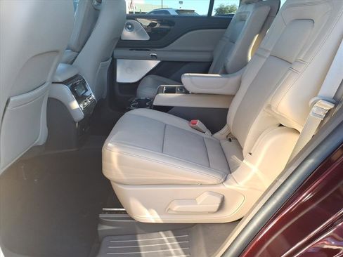 Used 2020 Lincoln Aviator Reserve w/ Equipment Group 202A image 18