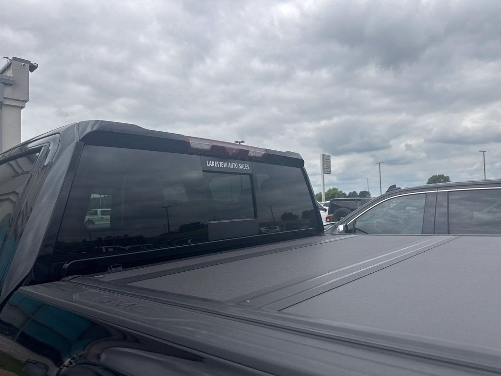 Used 2024 GMC Sierra 2500 AT4X AWD/4WD image 10