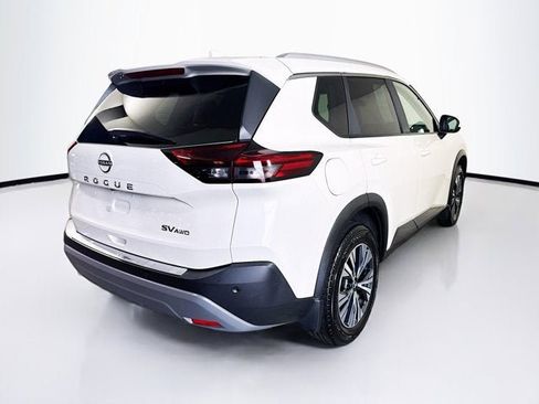 Used 2023 Nissan Rogue SV w/ SV Premium B Package image 5