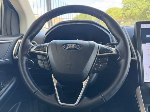 Used 2024 Ford Edge SEL image 23
