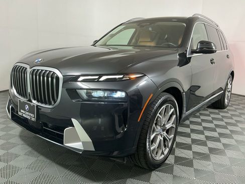Certified 2023 BMW X7 xDrive40i w/ Premium Package image 2
