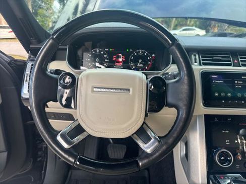 Used 2020 Land Rover Range Rover HSE image 22