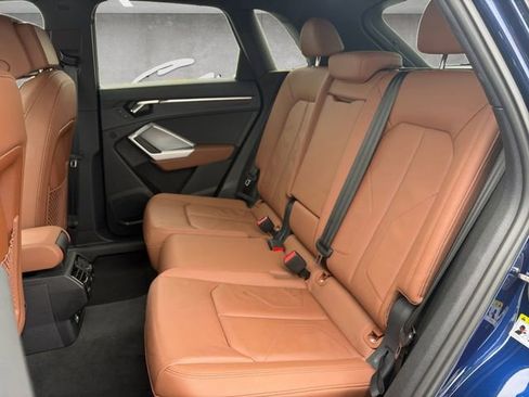 Used 2025 Audi Q3 2.0T Premium image 22