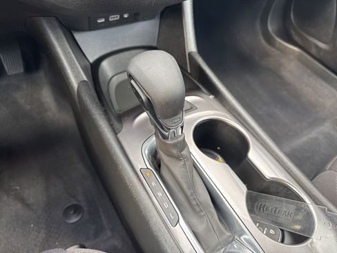Used 2022 Chevrolet Malibu LS image 28
