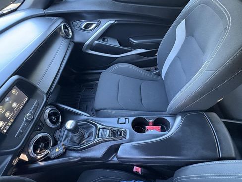 Used 2019 Chevrolet Camaro LT image 30
