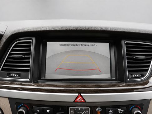 Used 2018 Genesis G80 3.8 RWD image 37