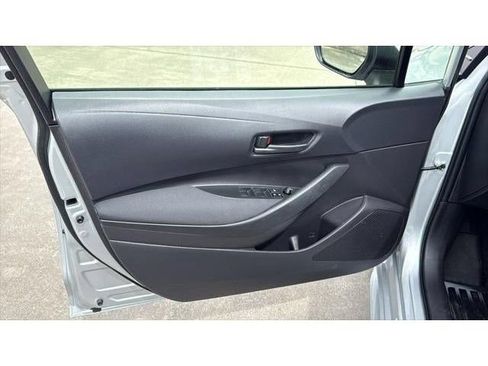 Certified 2025 Toyota Corolla LE FWD image 13