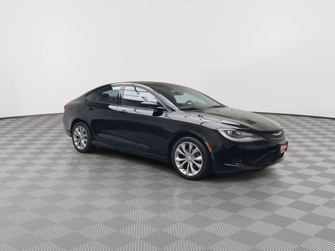 Used 2015 Chrysler 200 S FWD image 27