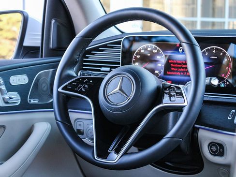 Certified 2025 Mercedes-Benz GLE 350 4MATIC image 18