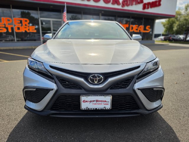 Used 2024 Toyota Camry SE w/ Cold Weather Package AWD/4WD image 2