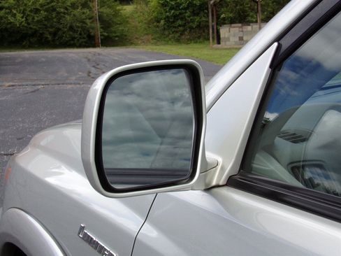 Used 2004 Toyota Highlander Limited AWD/4WD image 11
