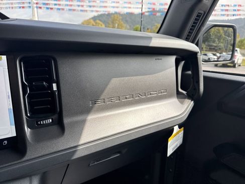 New 2025 Ford Bronco Badlands AWD/4WD image 24