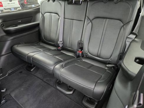 New 2025 Jeep Wagoneer Series II w/ Premium Group I image 22