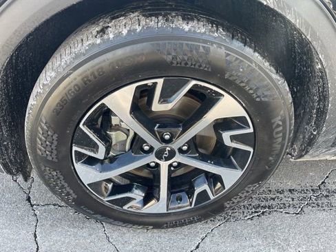 Used 2025 Kia Sportage EX image 10