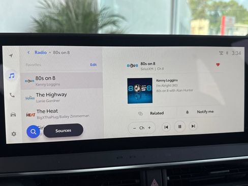 Certified 2025 Toyota Prius Plug-In Hybrid image 34