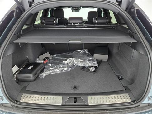 New 2026 Land Rover Range Rover Velar Dynamic SE image 14