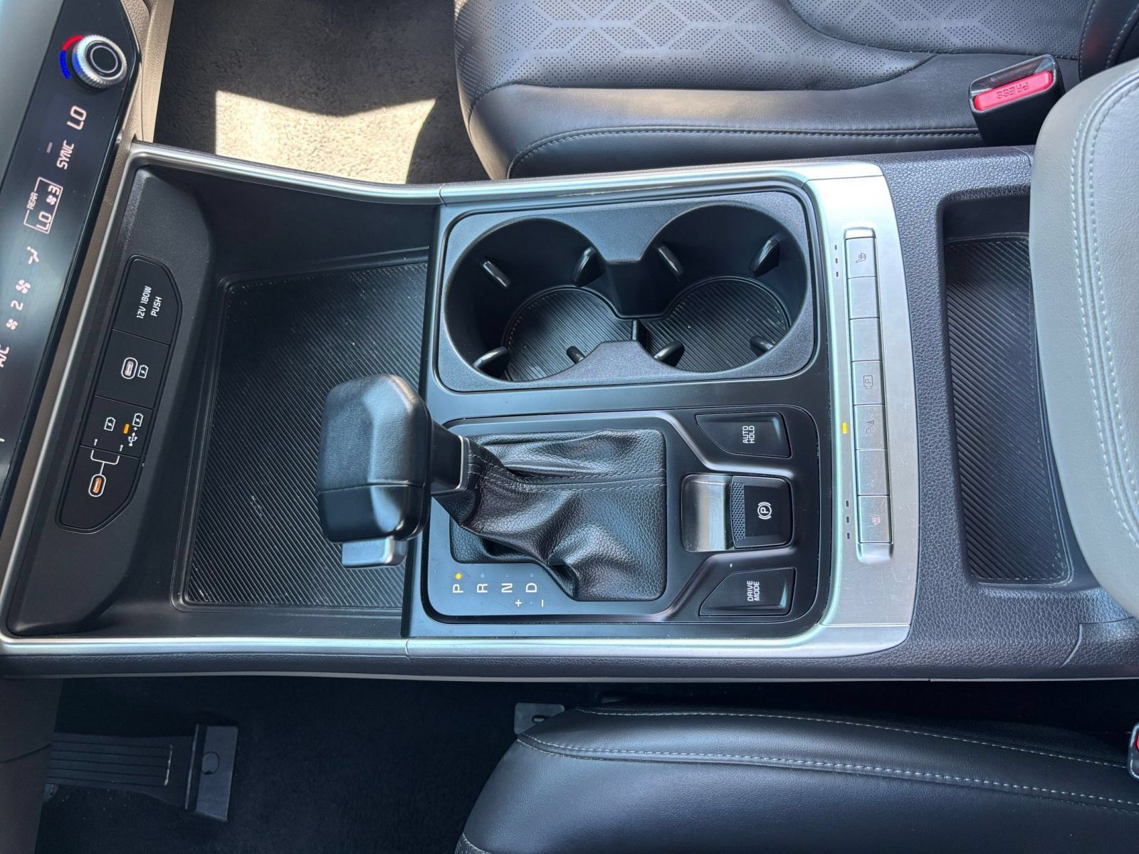 Used 2026 Kia Carnival FWD image 43