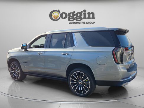 Used 2025 Chevrolet Tahoe High Country image 3