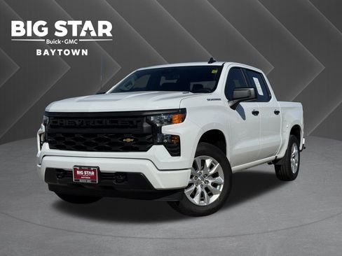 Used 2025 Chevrolet Silverado 1500 Custom image 1