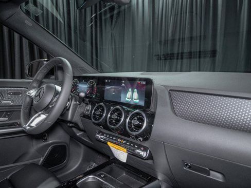 Certified 2026 Mercedes-Benz GLA 250 4MATIC image 15