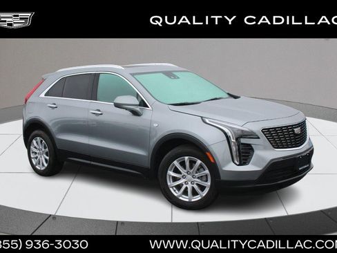 Used 2023 Cadillac XT4 Luxury w/ Cold Weather Package image 1