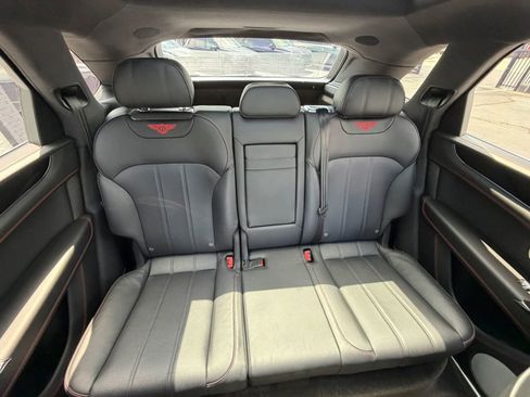 Used 2020 Bentley Bentayga AWD/4WD image 73