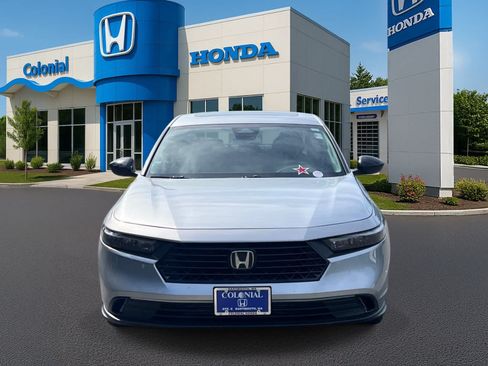Used 2025 Honda Accord SE image 10