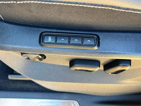 Used 2023 Volkswagen Atlas SEL Premium image 19