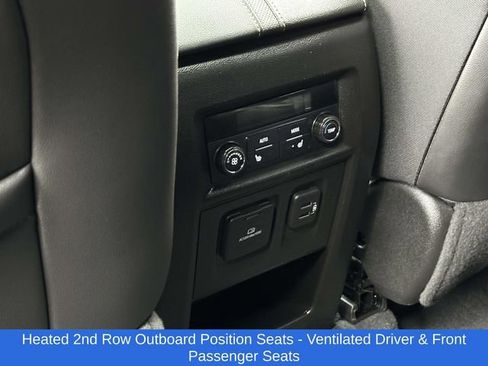 Used 2023 Chevrolet Traverse Premier w/ Redline Edition image 16