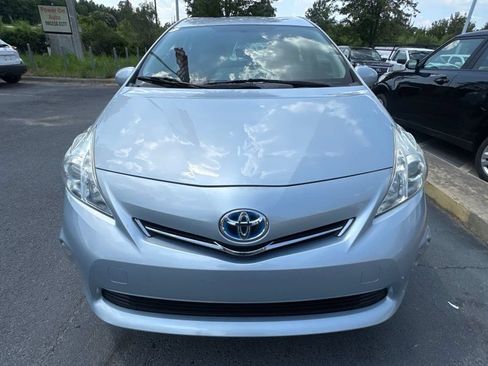 Used 2014 Toyota Prius V Two FWD image 2