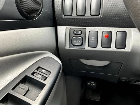 Used 2013 Toyota Tacoma PreRunner RWD image 13